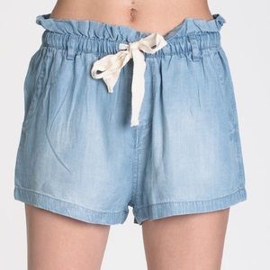 🌸 HARLOW Loose Fit Shorts- DONATING SOON!